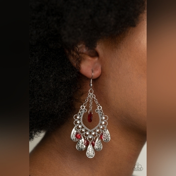 Red and silver necklace set - Picture 6 of 6